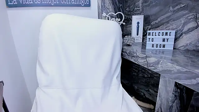 miss danika online show from January 7, 2026, 11:04 am