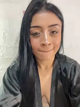 lucianaroy online show from March 12, 2025, 3:46 am