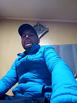 Snapshot of TrainedFinder5 chatting on October 2, 2025, 4:38 am TrainedFinder5 online show from October 2, 2025, 4:38 am