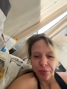 LikaCat online show from February 9, 2026, 3:04 am