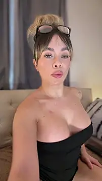 Alison Diaz17 online show from March 19, 2026, 10:43 pm