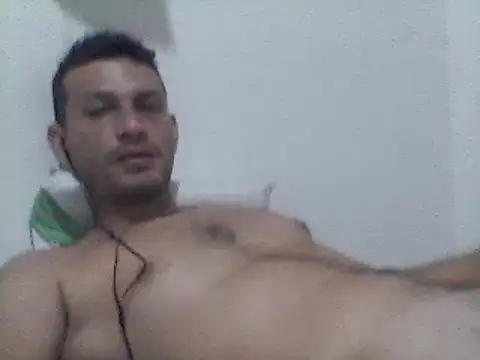 Snapshot of Carlos0334 chatting on July 15, 2026, 10:28 pm Carlos0334 online show from July 15, 2026, 10:28 pm