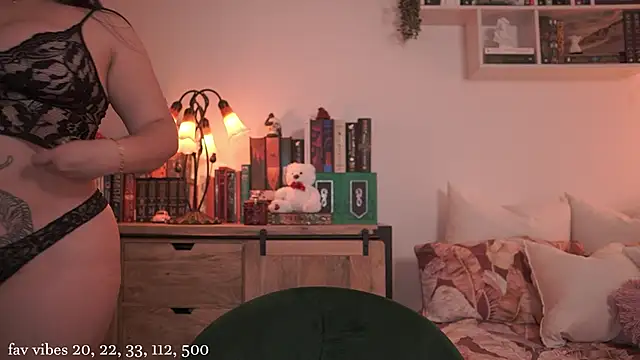 EmilyxRose - online show from April 29, 2026, 5:17 pm