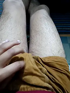 Snapshot of Alonesexyboy1 chatting on February 2, 2025, 5:32 am Alonesexyboy1 online show from February 2, 2025, 5:32 am