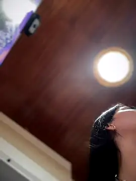 MarianaBenz online show from November 17, 2025, 3:21 am