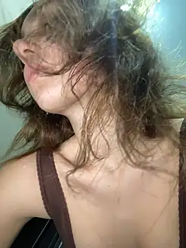 QuitieLia online show from January 18, 2026, 3:04 pm