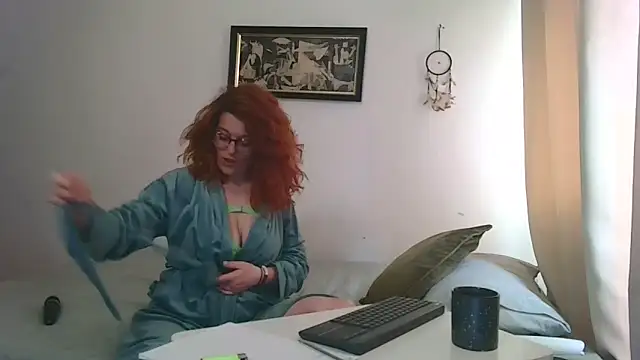 Snapshot of valentinaxcam chatting on May 6, 2026, 9:24 am valentinaxcam online show from May 6, 2026, 9:24 am