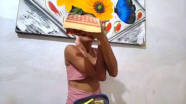 luciana daza online show from October 7, 2025, 10:44 pm