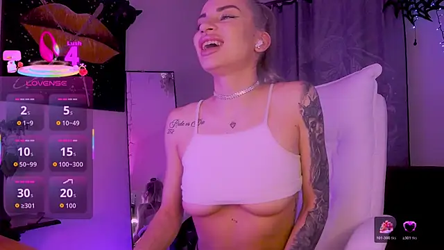 LusciousAlice online show from May 4, 2026, 9:06 pm