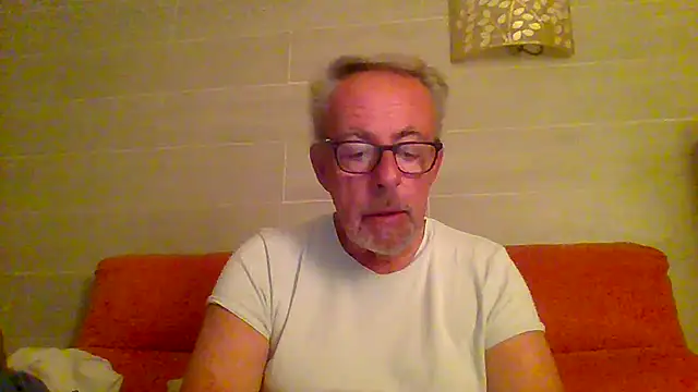 tuggy59 online show from December 19, 2025, 5:54 am