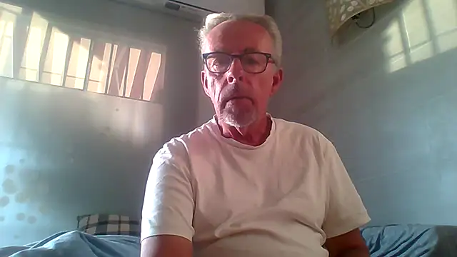 tuggy59 online show from November 9, 2025, 7:23 am