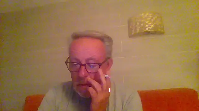 tuggy59 online show from April 12, 2026, 5:44 am