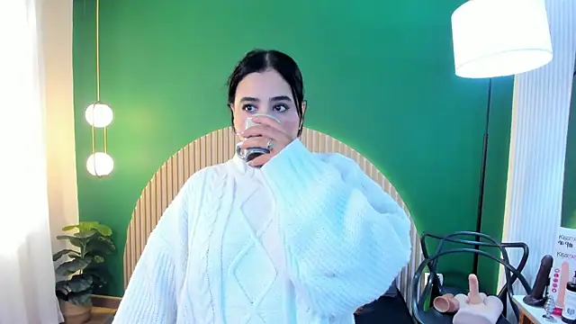 Snapshot of taylor_bennet chatting on December 3, 2025, 12:04 pm taylor bennet online show from December 3, 2025, 12:04 pm