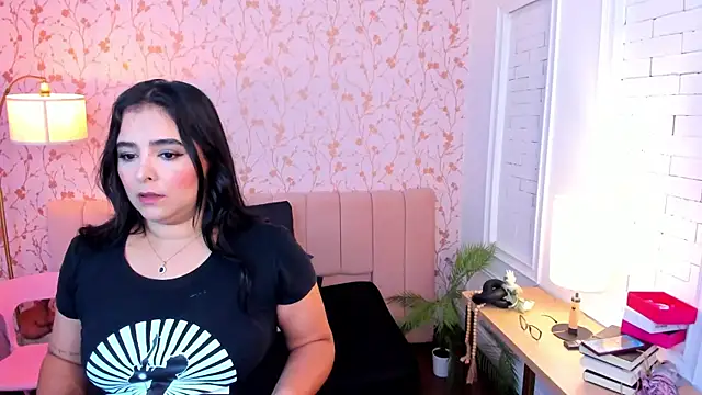 Snapshot of taylor_bennet chatting on June 5, 2026, 12:22 pm taylor bennet online show from June 5, 2026, 12:22 pm