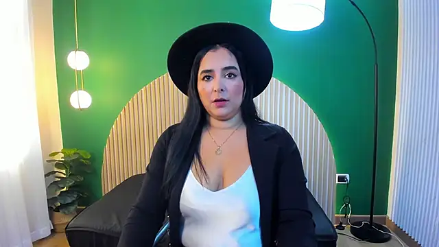 Snapshot of taylor_bennet chatting on November 28, 2025, 11:54 am taylor bennet online show from November 28, 2025, 11:54 am