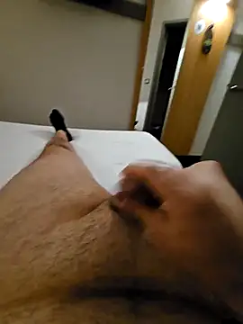 hairydickfr online show from March 19, 2026, 9:37 pm