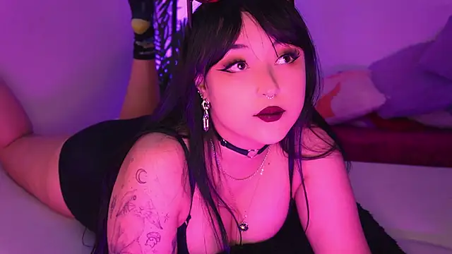 Gloomydoll online show from April 11, 2026, 9:07 pm