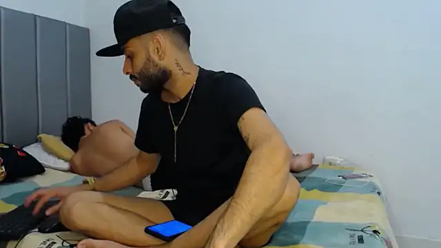 Snapshot of Evilboy555 chatting on November 25, 2025, 4:24 am Evilboy555 online show from November 25, 2025, 4:24 am