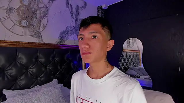 DereckCooperr online show from March 30, 2026, 8:32 pm