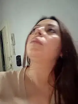 Snapshot of seherlatin chatting on December 1, 2025, 1:06 am seherlatin online show from December 1, 2025, 1:06 am