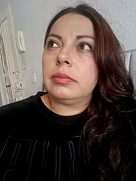 Snapshot of seherlatin chatting on November 16, 2025, 3:50 pm seherlatin online show from November 16, 2025, 3:50 pm