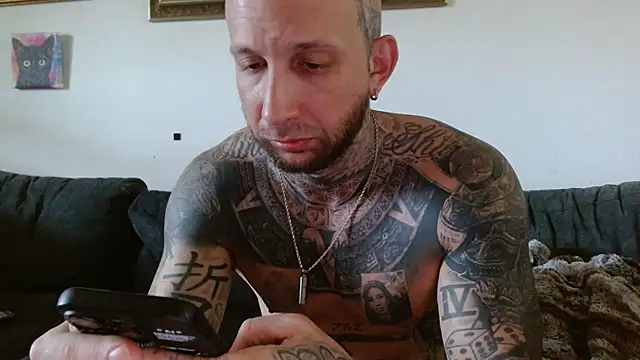 bobbybacala91 online show from March 20, 2025, 9:35 pm