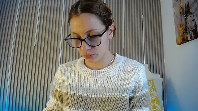Snapshot of Katy_Van chatting on July 5, 2026, 9:21 pm Katy Van online show from July 5, 2026, 9:21 pm