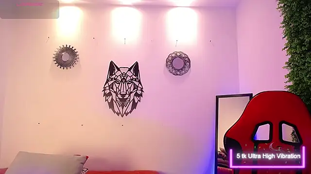 Katy Van online show from January 12, 2026, 8:47 pm