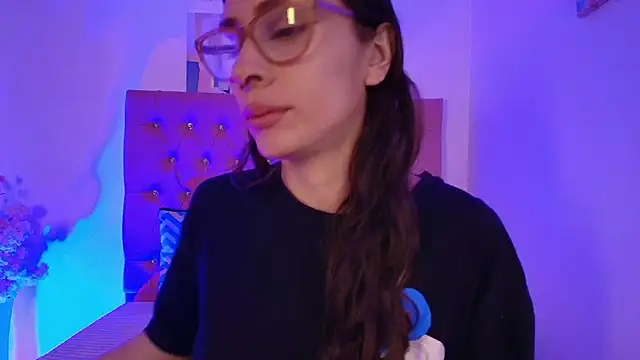 Katy Van online show from September 29, 2025, 3:57 am