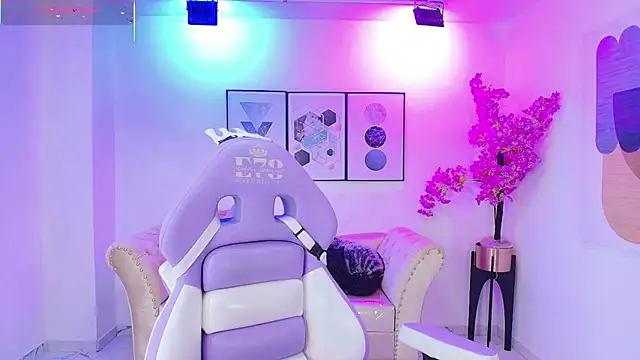 Snapshot of Isa_reel chatting on October 28, 2025, 7:46 pm Isa reel online show from October 28, 2025, 7:46 pm