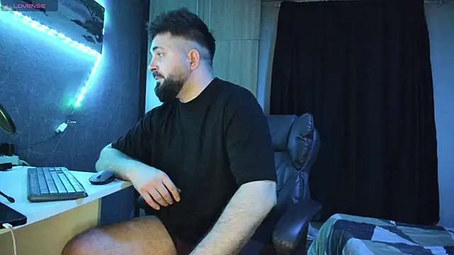 Snapshot of Eduu2322 chatting on March 8, 2025, 10:34 pm Eduu2322 online show from March 8, 2025, 10:34 pm