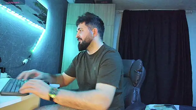 Snapshot of Eduu2322 chatting on February 28, 2025, 10:28 pm Eduu2322 online show from February 28, 2025, 10:28 pm