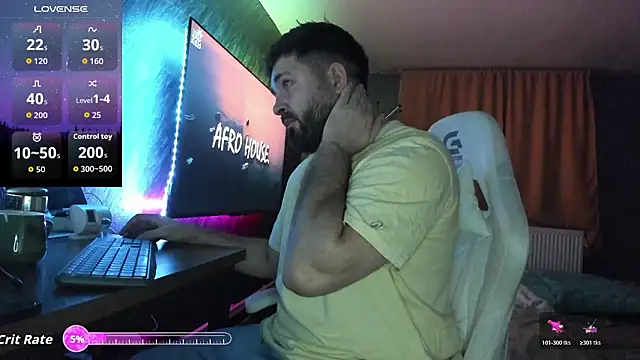 Snapshot of Eduu2322 chatting on January 13, 2026, 10:35 pm Eduu2322 online show from January 13, 2026, 10:35 pm