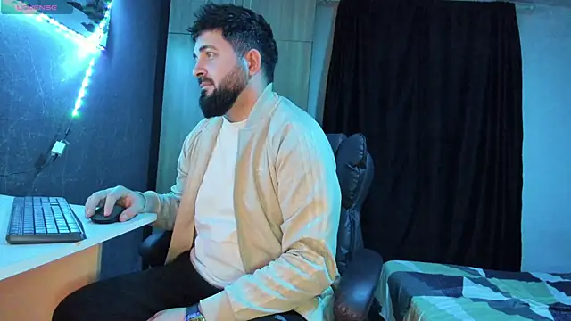 Snapshot of Eduu2322 chatting on February 3, 2025, 10:32 pm Eduu2322 online show from February 3, 2025, 10:32 pm