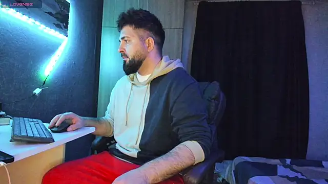 Snapshot of Eduu2322 chatting on March 17, 2025, 10:08 pm Eduu2322 online show from March 17, 2025, 10:08 pm