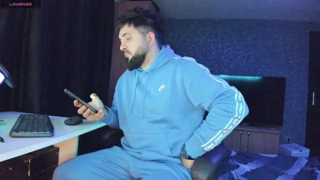 Snapshot of Eduu2322 chatting on January 26, 2025, 10:02 pm Eduu2322 online show from January 26, 2025, 10:02 pm