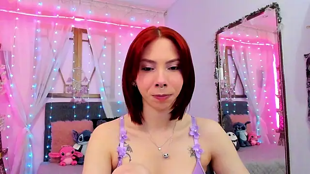 Snapshot of laura_olssen chatting on September 24, 2025, 12:33 pm laura olssen online show from September 24, 2025, 12:33 pm