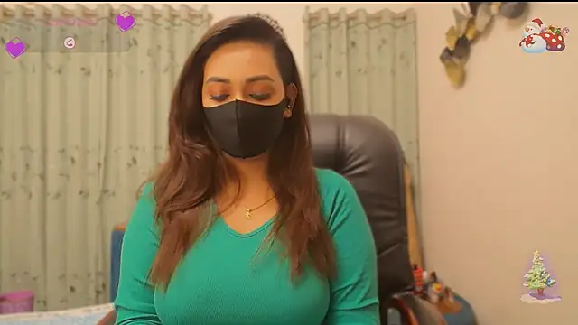 Snapshot of OH-Monica chatting on December 22, 2025, 10:10 pm OH-Monica online show from December 22, 2025, 10:10 pm