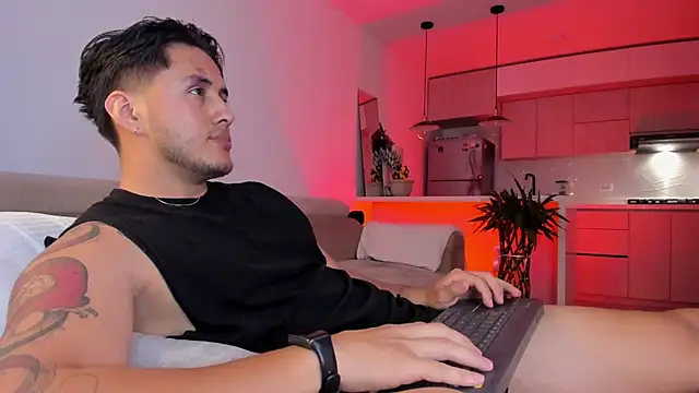 Chriskyle  online show from September 25, 2025, 12:05 am