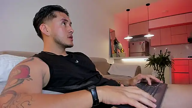 Chriskyle  online show from September 18, 2025, 12:13 am