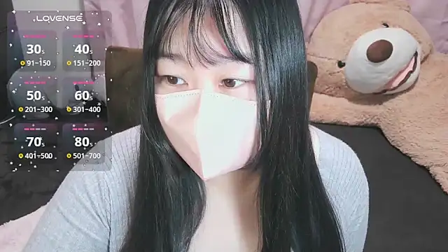 Snapshot of yuinyan3150 chatting on December 18, 2025, 9:40 pm yuinyan3150 online show from December 18, 2025, 9:40 pm