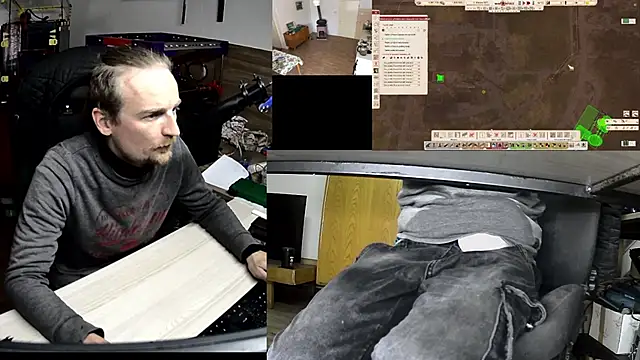 Snapshot of Happy_Michal chatting on October 19, 2025, 12:30 pm Happy Michal online show from October 19, 2025, 12:30 pm