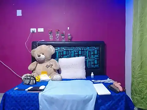 karolhot916 online show from March 5, 2026, 12:07 am