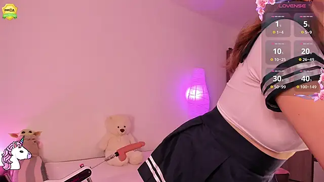 EvaUniporn online show from September 10, 2025, 9:52 am