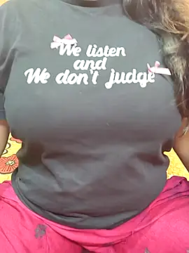 CUTE SOPHIA- online show from November 16, 2025, 11:30 pm