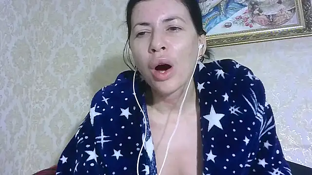 StunnigArt online show from November 3, 2025, 2:28 am