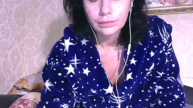 StunnigArt online show from April 19, 2026, 1:17 am