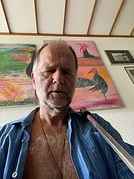 Snapshot of artXhibitor chatting on May 16, 2026, 6:34 am artXhibitor online show from May 16, 2026, 6:34 am