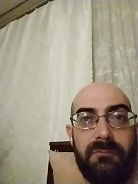 ArsenSavas online show from April 16, 2026, 10:23 pm