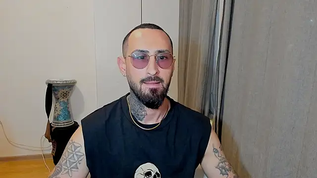 Snapshot of Baddfuckerr chatting on January 19, 2025, 5:49 pm Baddfuckerr online show from January 19, 2025, 5:49 pm